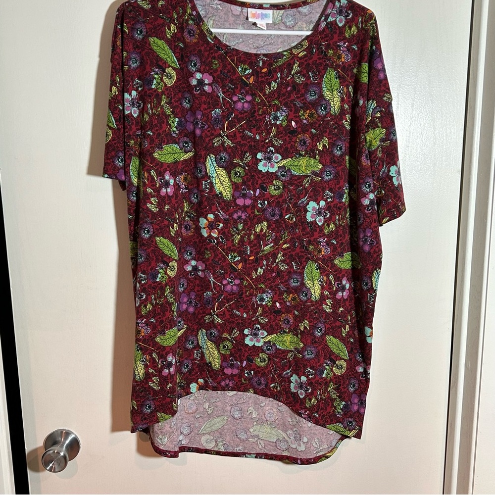 Lularoe Irma floral leaf top XS
